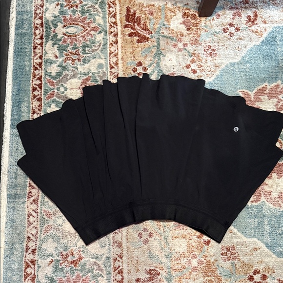 lululemon athletica Dresses & Skirts - Lululemon Black Tennis Skirt